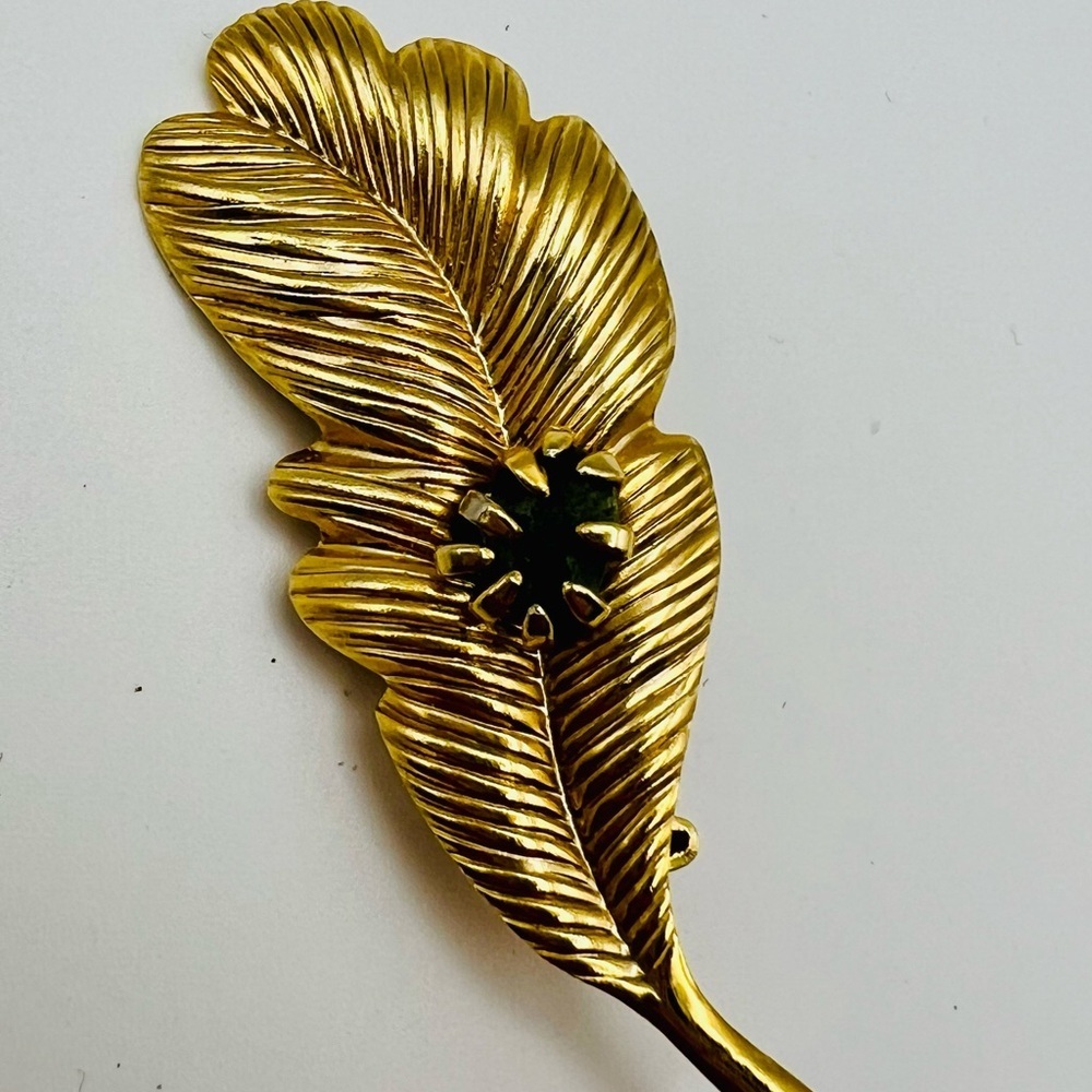 Vintage Gold Tone Feather Brooch W/ Green Rhinestone Center 3”